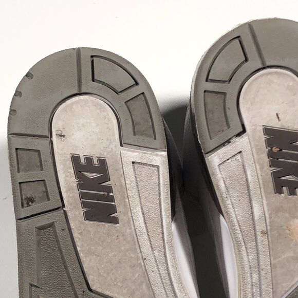 Athletic_Shoes